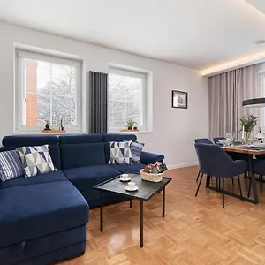 In The Heart Of By Renters Prestige Apartament
